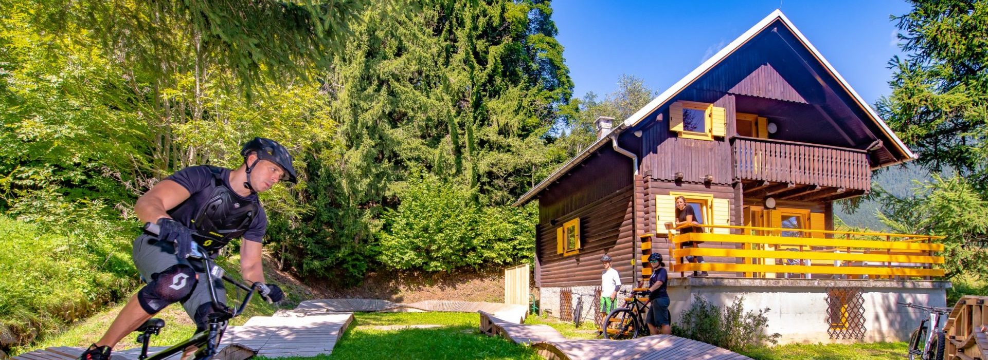 Gorsko-kolesarska koča / MTB hut